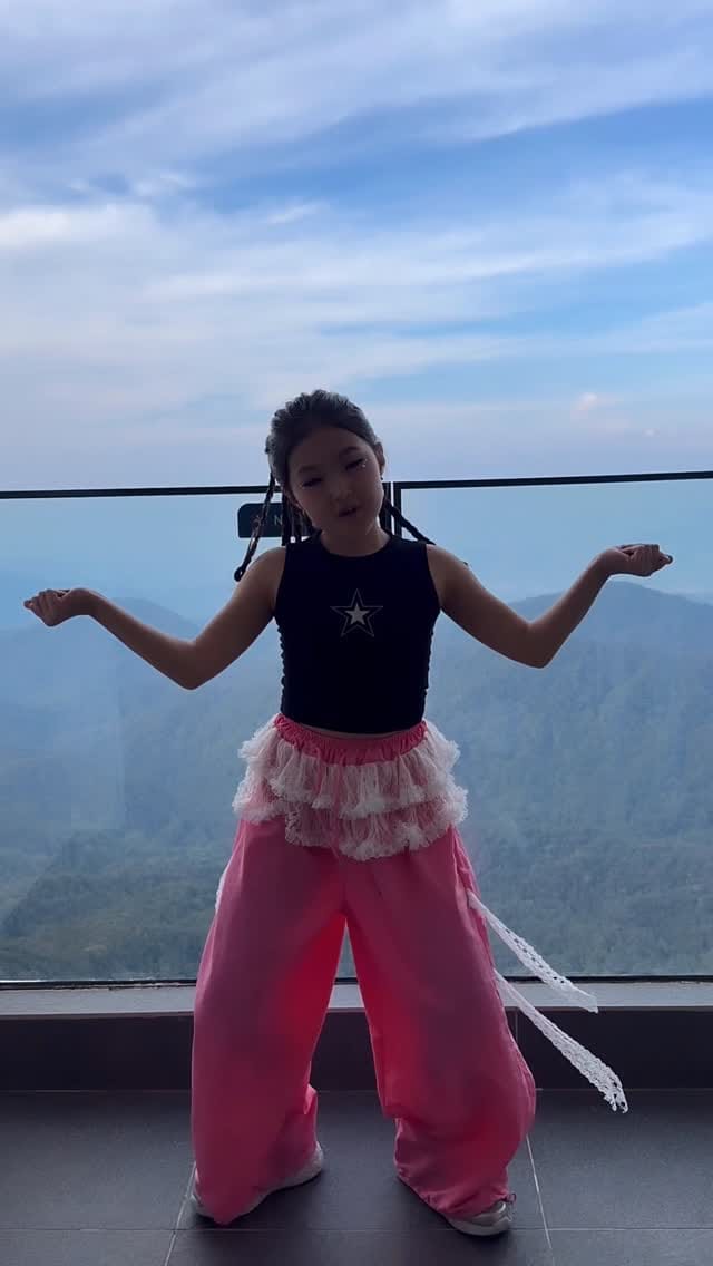 Post 7 by Victoria Danny on Instagram (video)