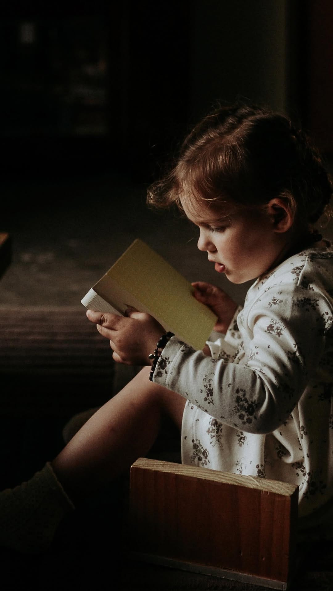 Post 3 by FOLK Photography: Alana Ridgway Family + Maternity photographer on Instagram (video)