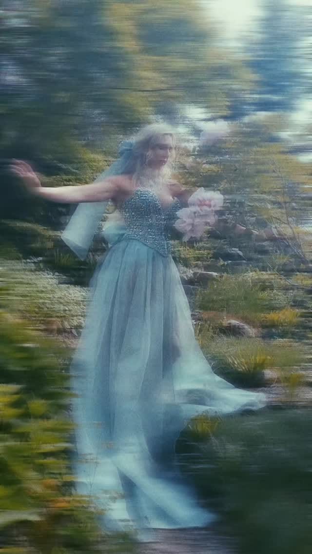 Post 7 by Marianne Huisman on Instagram (video)