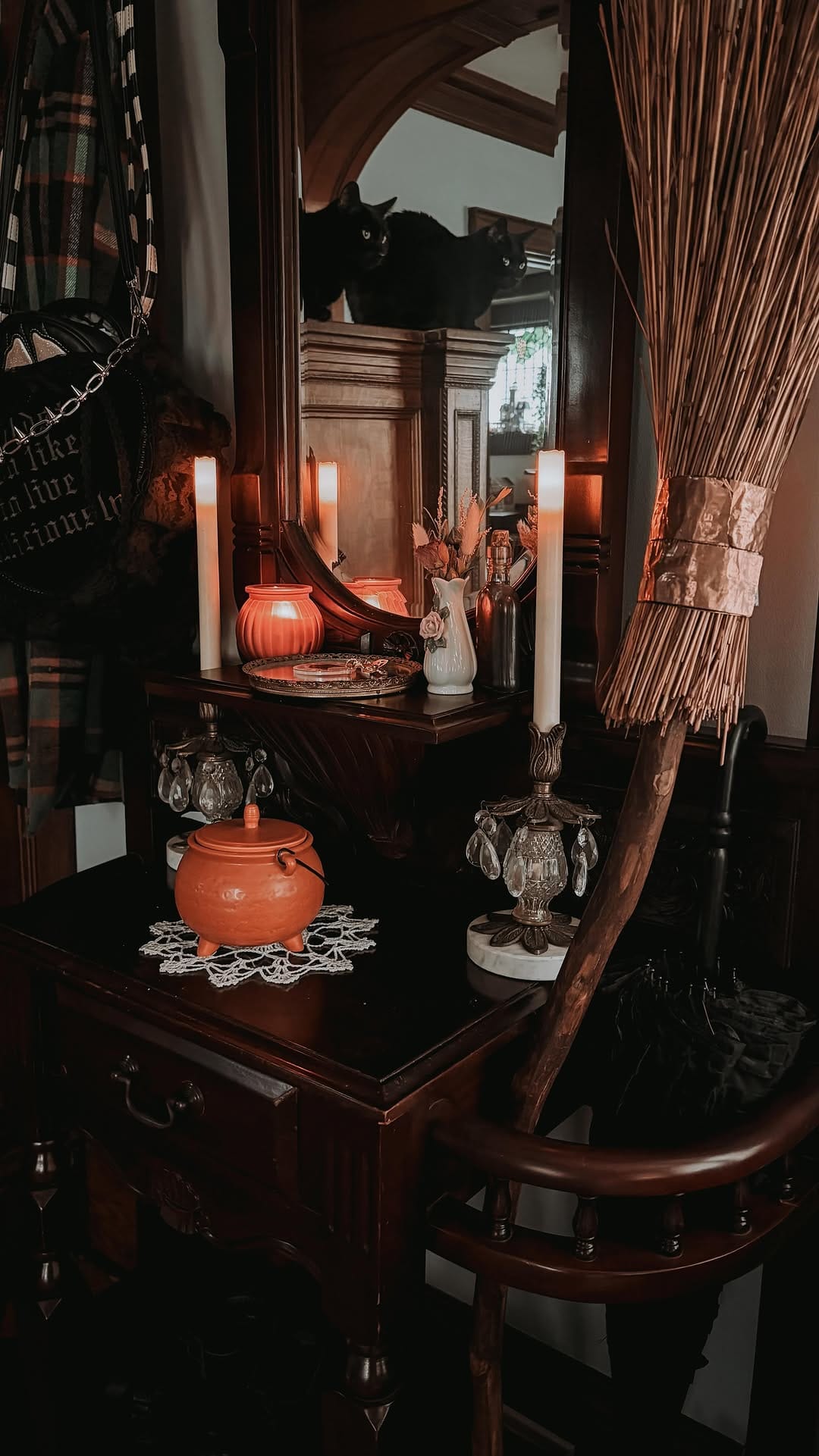 Post 1 by A L I N E |  Victorian Home - Witch - Artist - Traveler ✨ on Instagram (video)
