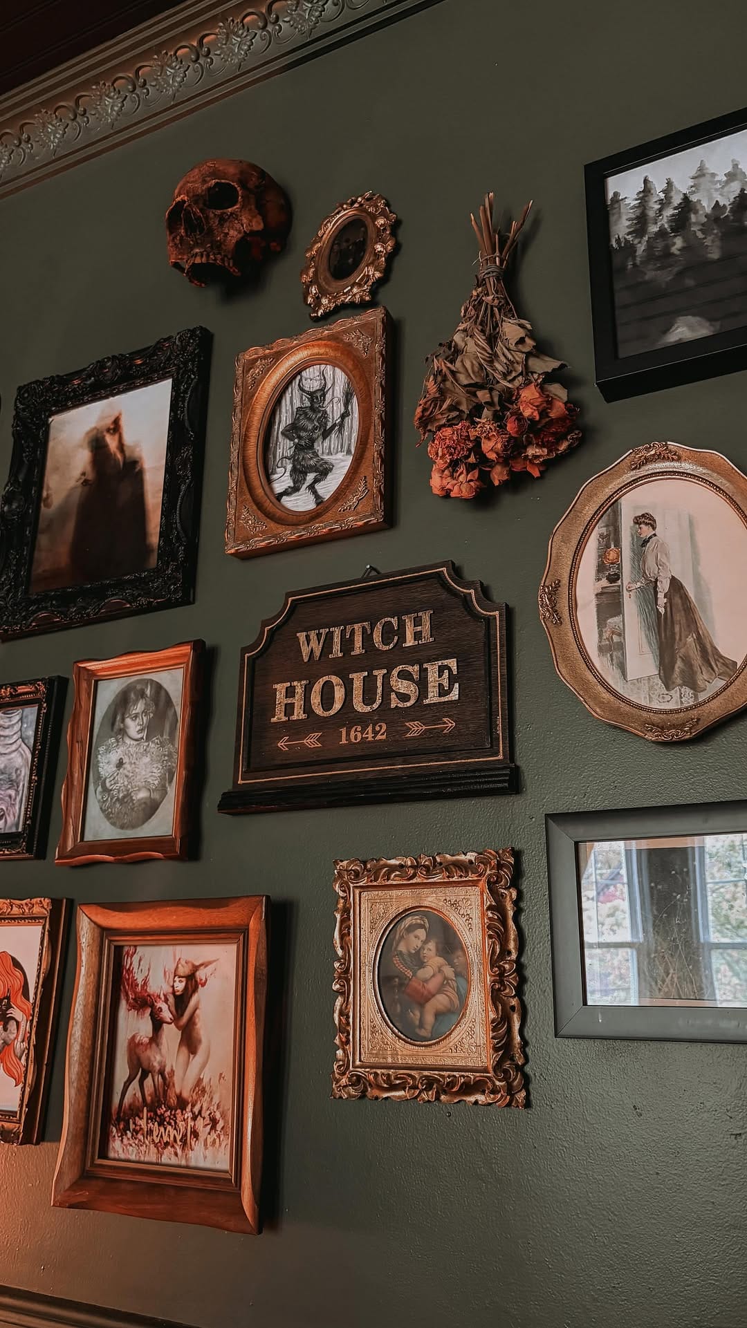 Post 4 by A L I N E |  Victorian Home - Witch - Artist - Traveler ✨ on Instagram (video)