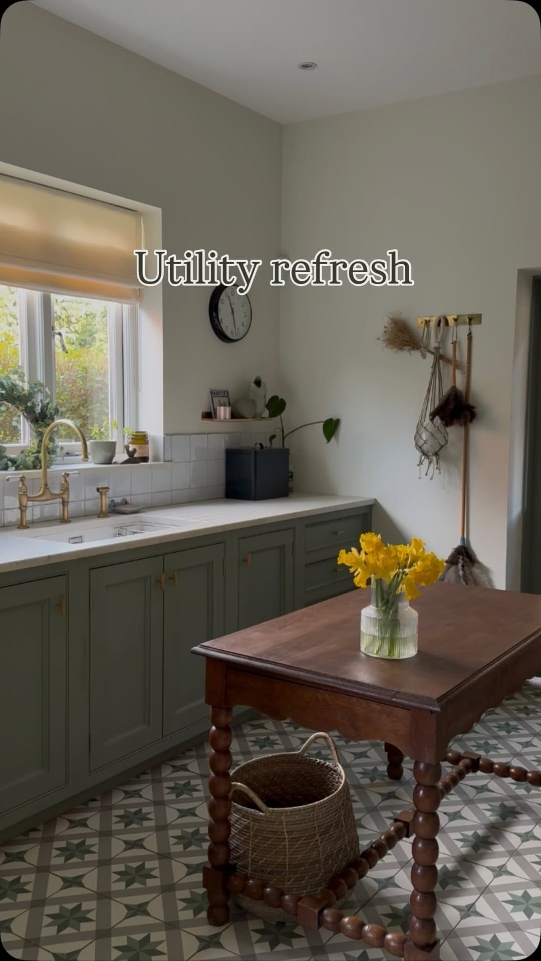 Post 1 by Emma Jamieson, Home Styling & Interiors on Instagram (video)