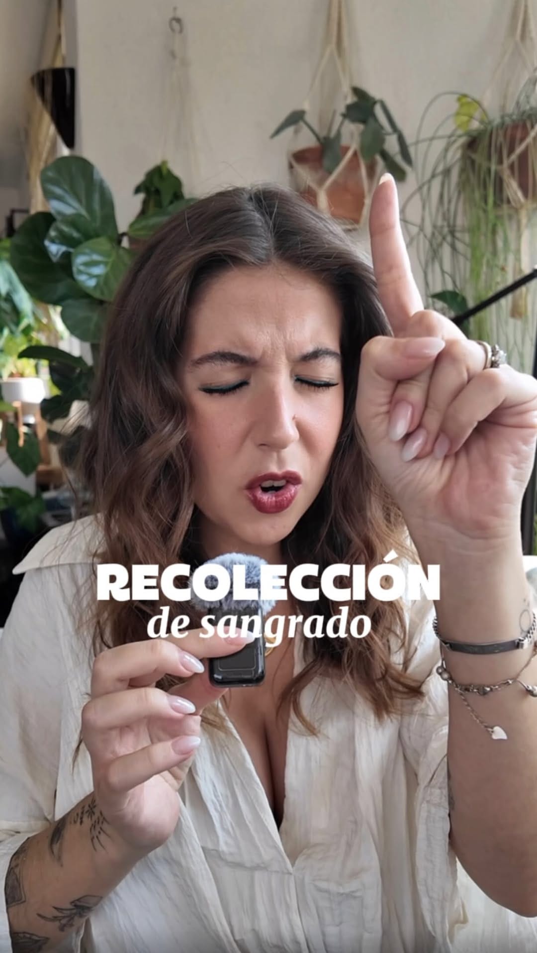 Post 8 by Andi Martín 🍒 on Instagram (video)