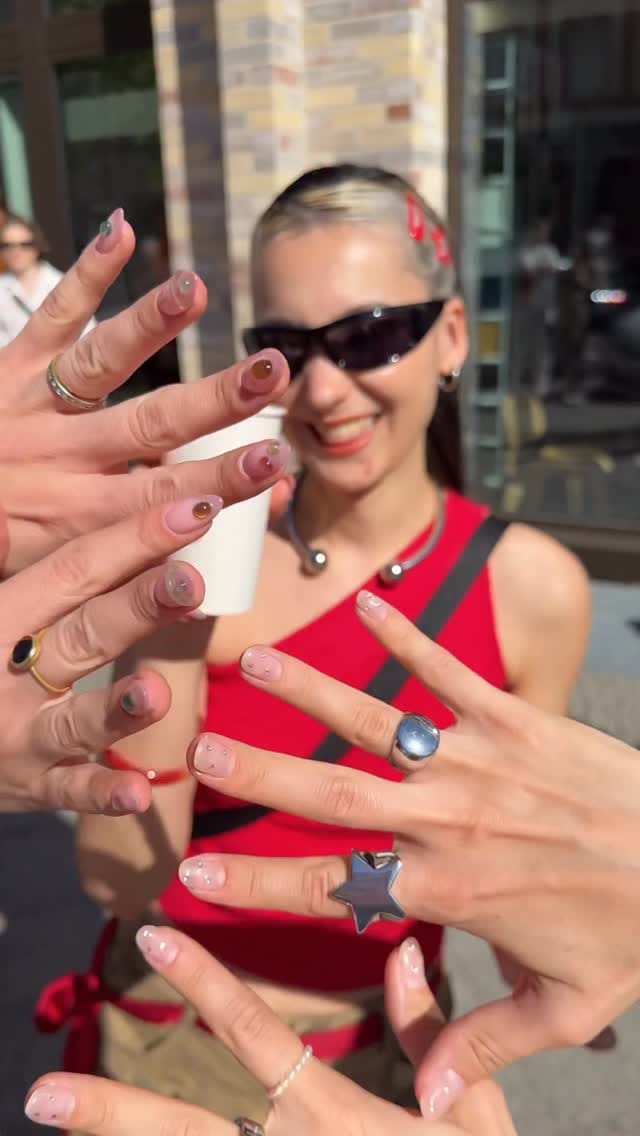 Post 6 by Minimoli ✨ on Instagram (video)