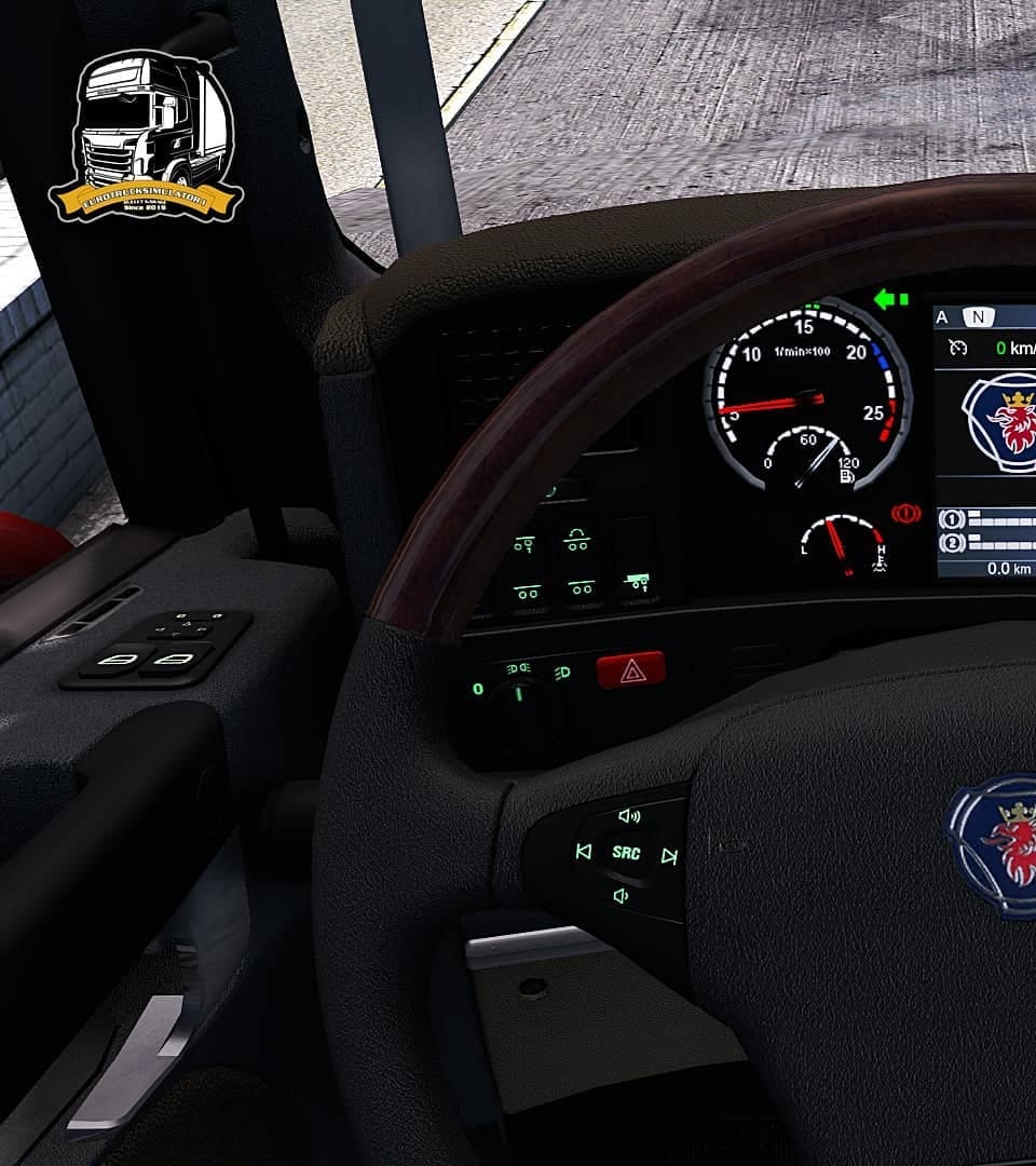 Post 4 by ETS 2 on Instagram (carousel)