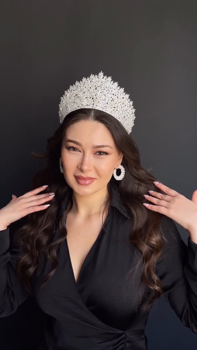 Post 4 by Gelin Tacı - Headpieces - Crowns on Instagram (video)