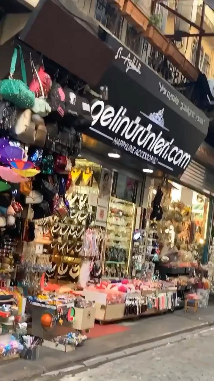 Post 8 by Gelin Tacı - Headpieces - Crowns on Instagram (video)