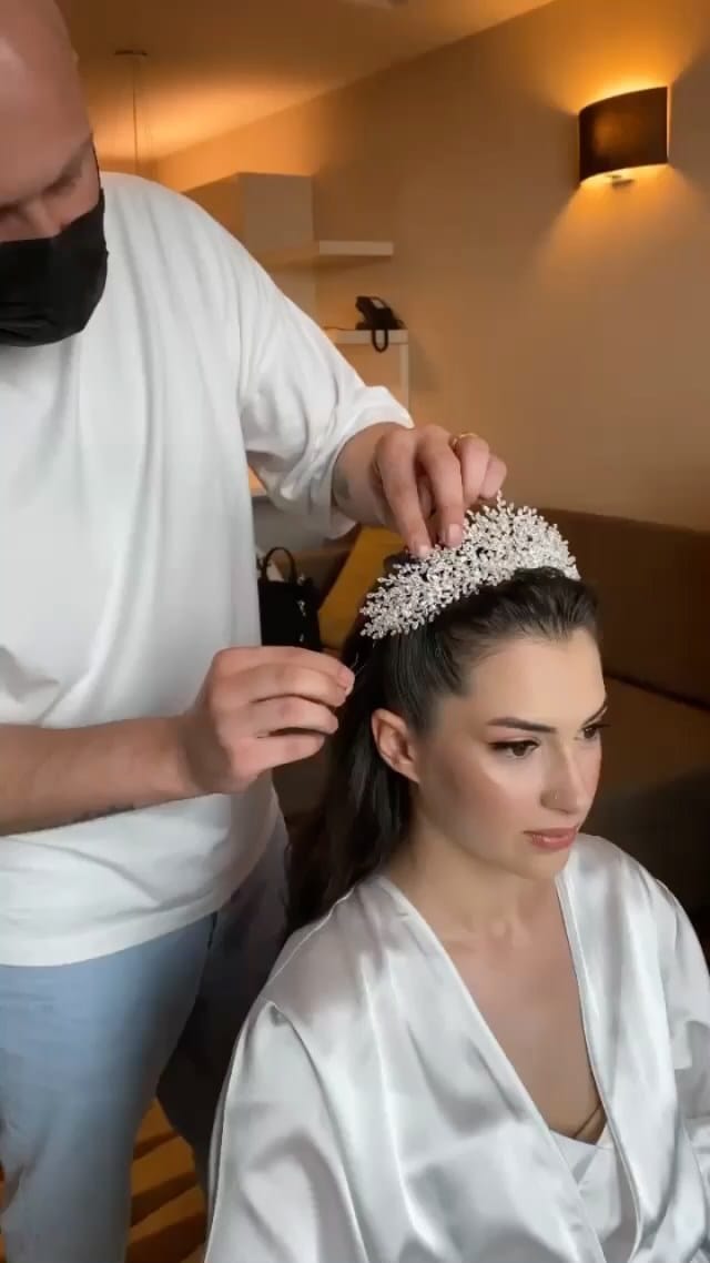 Post 10 by Gelin Tacı - Headpieces - Crowns on Instagram (video)