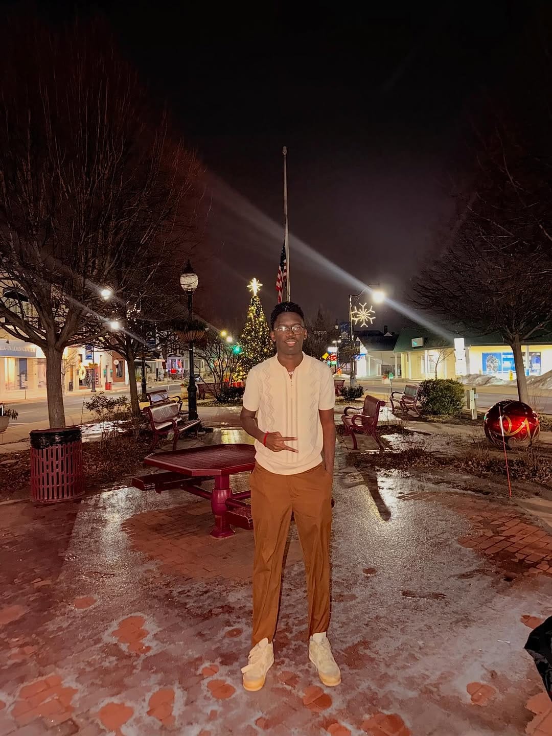Post 2 by Ezequil Suárez on Instagram (carousel)
