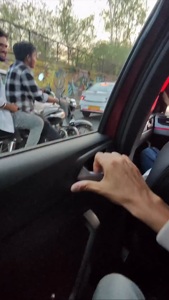 Post 1 by ShreeMan LegenD on Instagram (video)