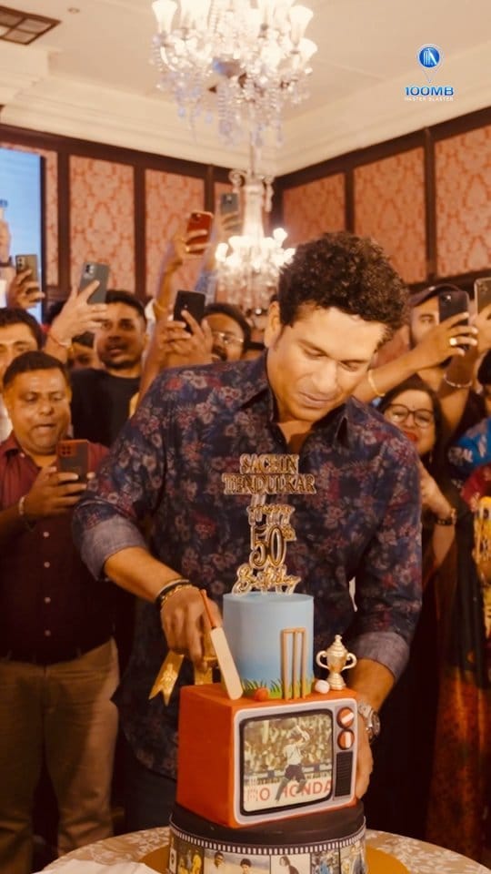 Post 10 by 100MB - All about Sachin & Cricket on Instagram (video)