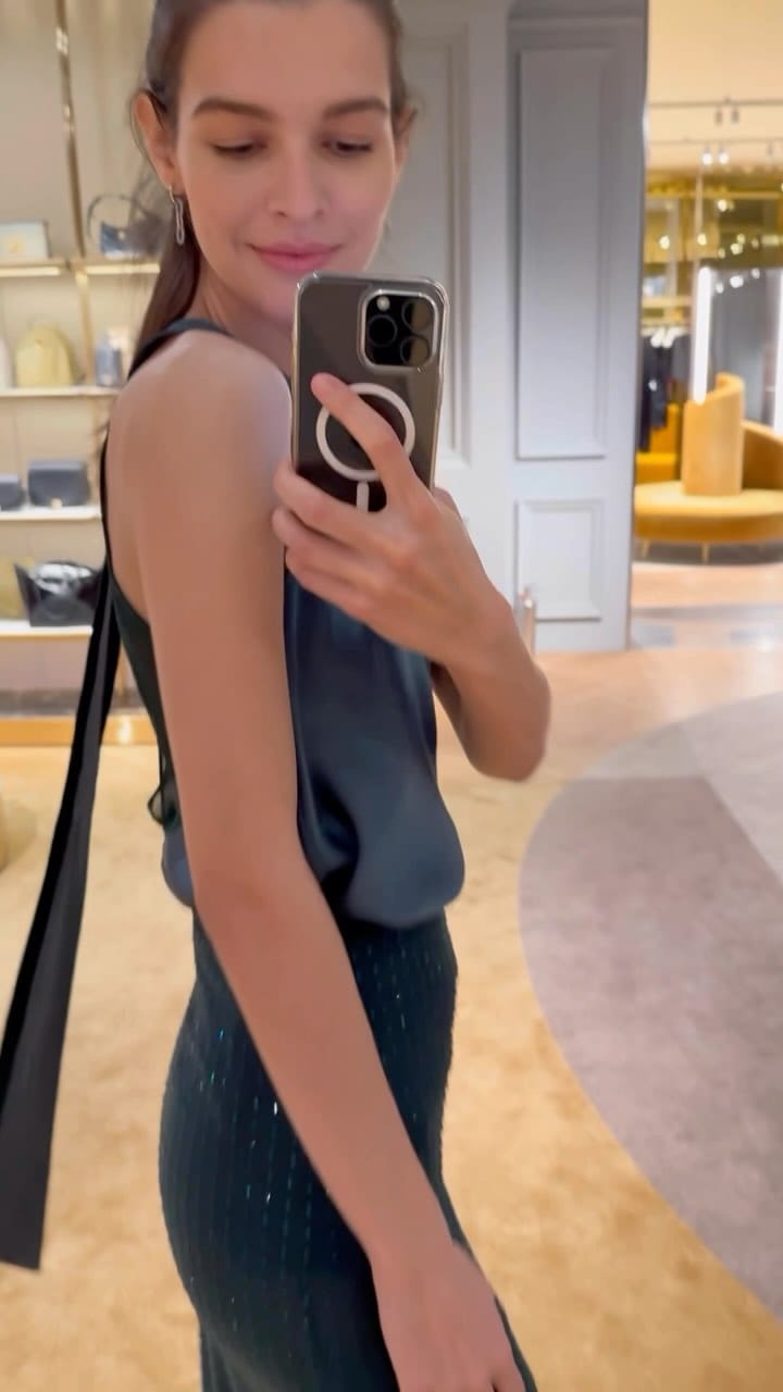 Post 3 by Sasha Zotova on Instagram (video)