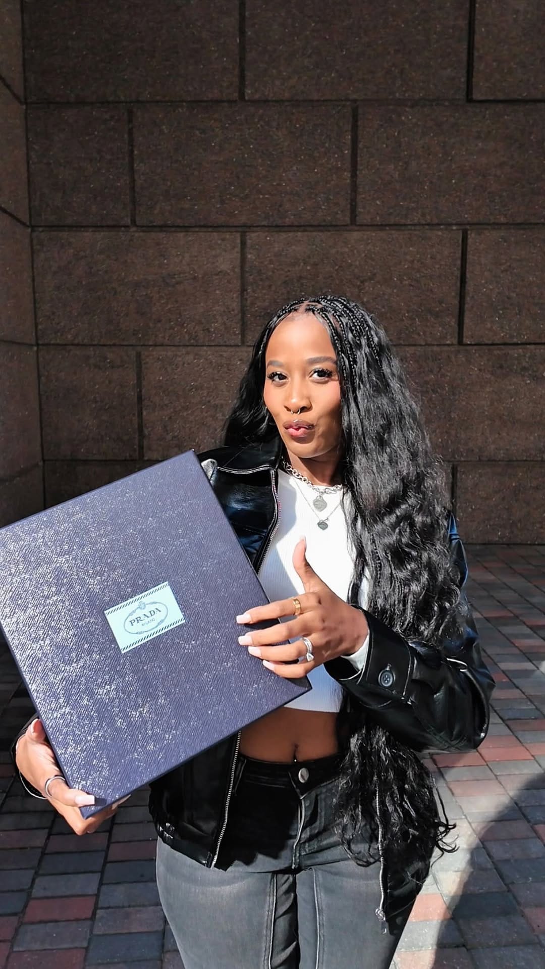 Post 2 by Atlanta Luxury Bags on Instagram (video)