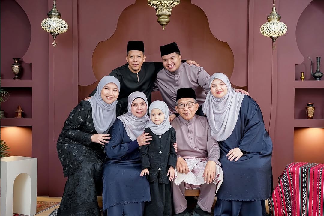 Post 2 by SYAHMI HAFIY on Instagram (carousel)