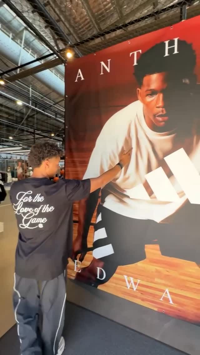 Post 9 by COURTSIDE Melbourne on Instagram (video)