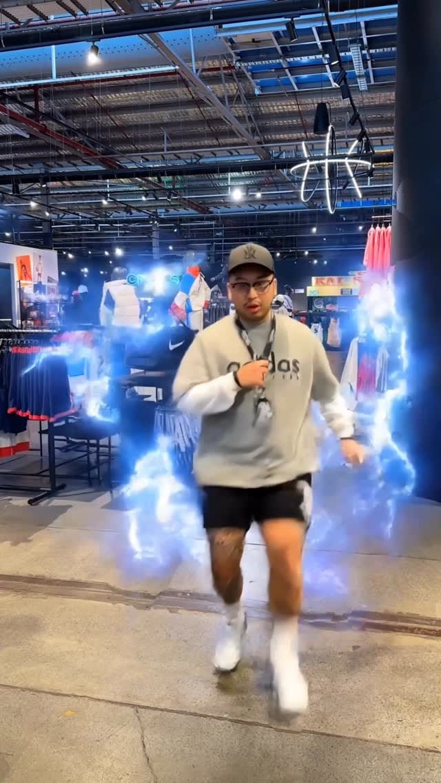 Post 1 by COURTSIDE Melbourne on Instagram (video)