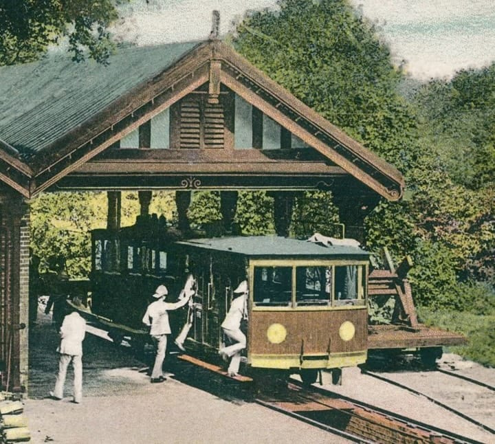 Post 4 by The Peak Tram and Peak Tower on Instagram (carousel)