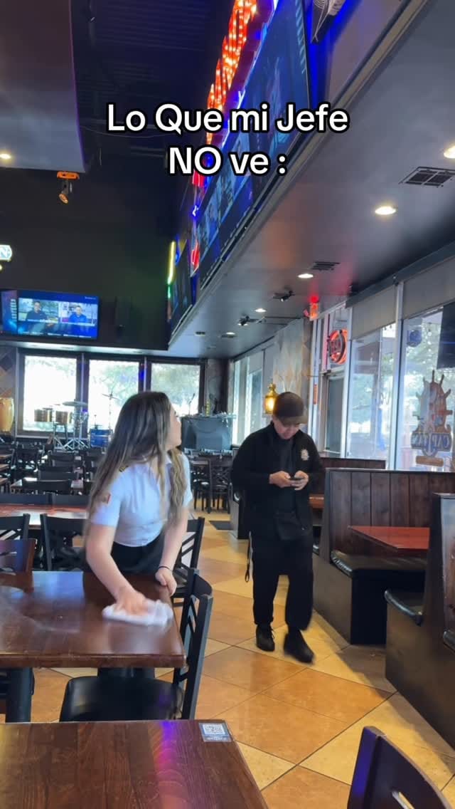Post 10 by El Capitan Seafood on Instagram (video)