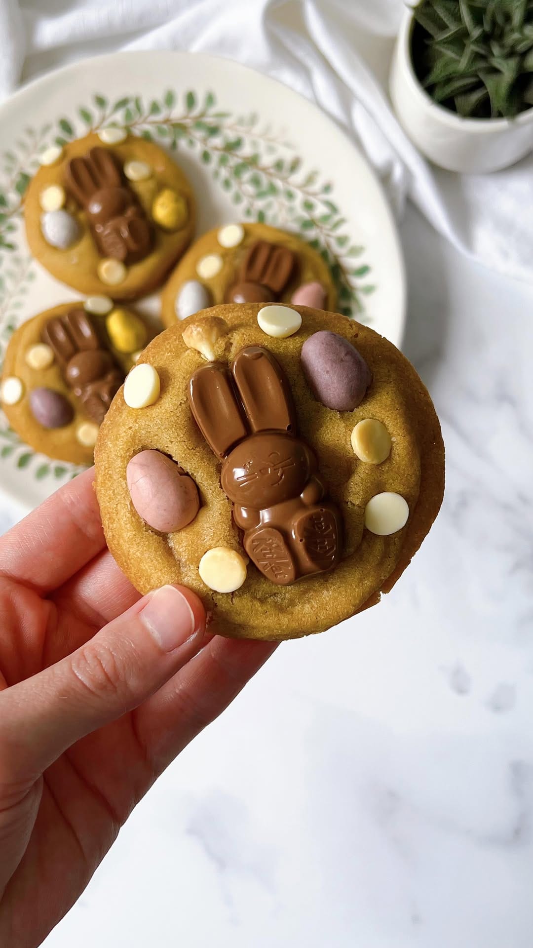 Post 7 by Angelika | Baking + Recipes on Instagram (video)