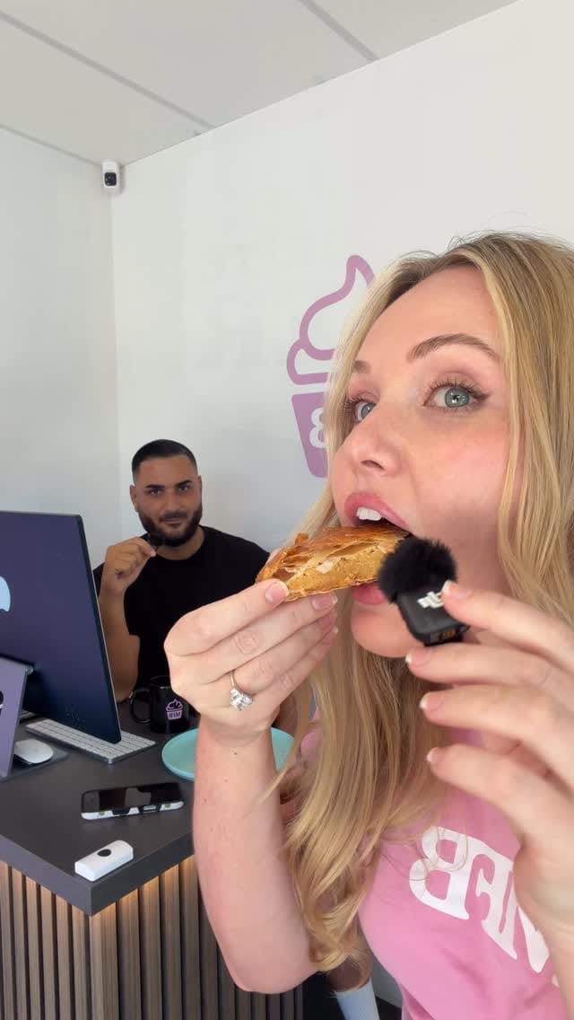 Post 3 by My Favourite Baker®️ on Instagram (video)