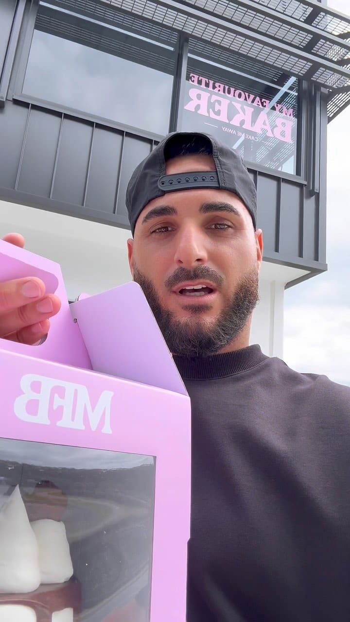 Post 8 by My Favourite Baker®️ on Instagram (video)