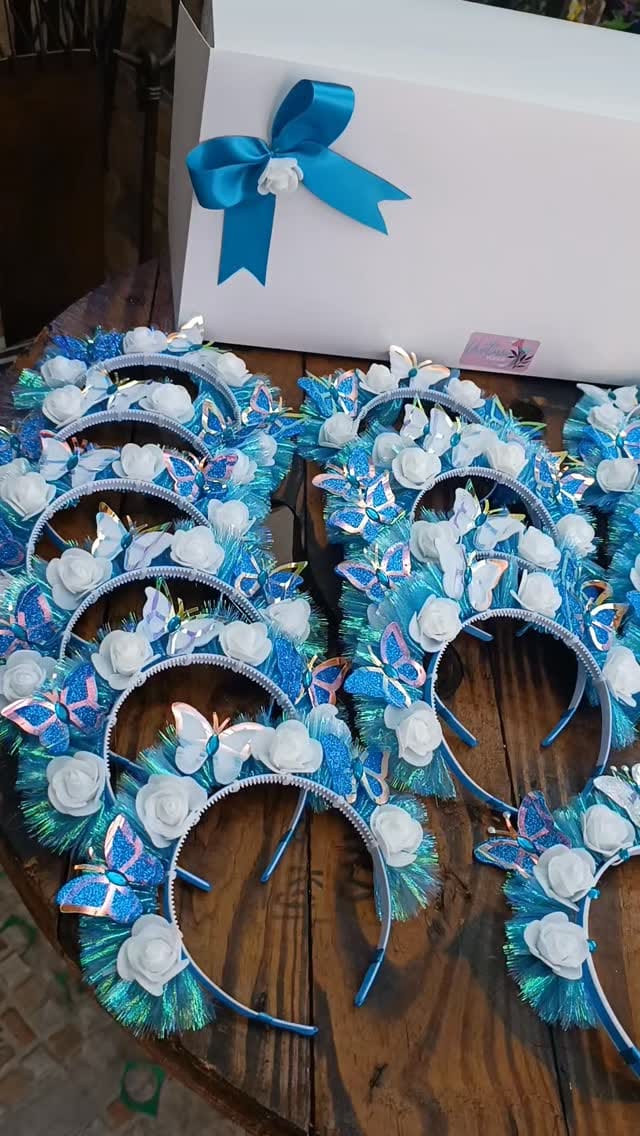 Post 6 by cintillos birretes lazos box personalizados on Instagram (video)