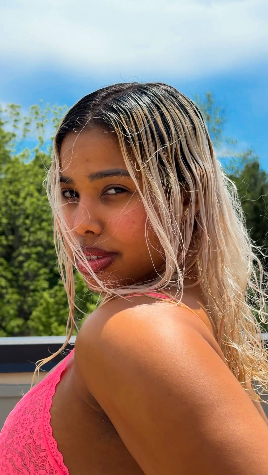 Post 4 by Solleny Mikely on Instagram (video)