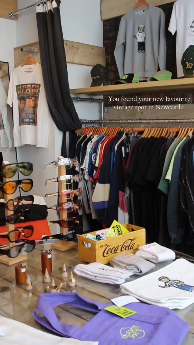 Post 7 by WACELAND. VINTAGE & STREETWEAR on Instagram (video)