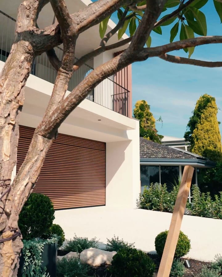 Post 4 by TOWER ARCHITECTURAL DOOR SYSTEMS on Instagram (carousel)