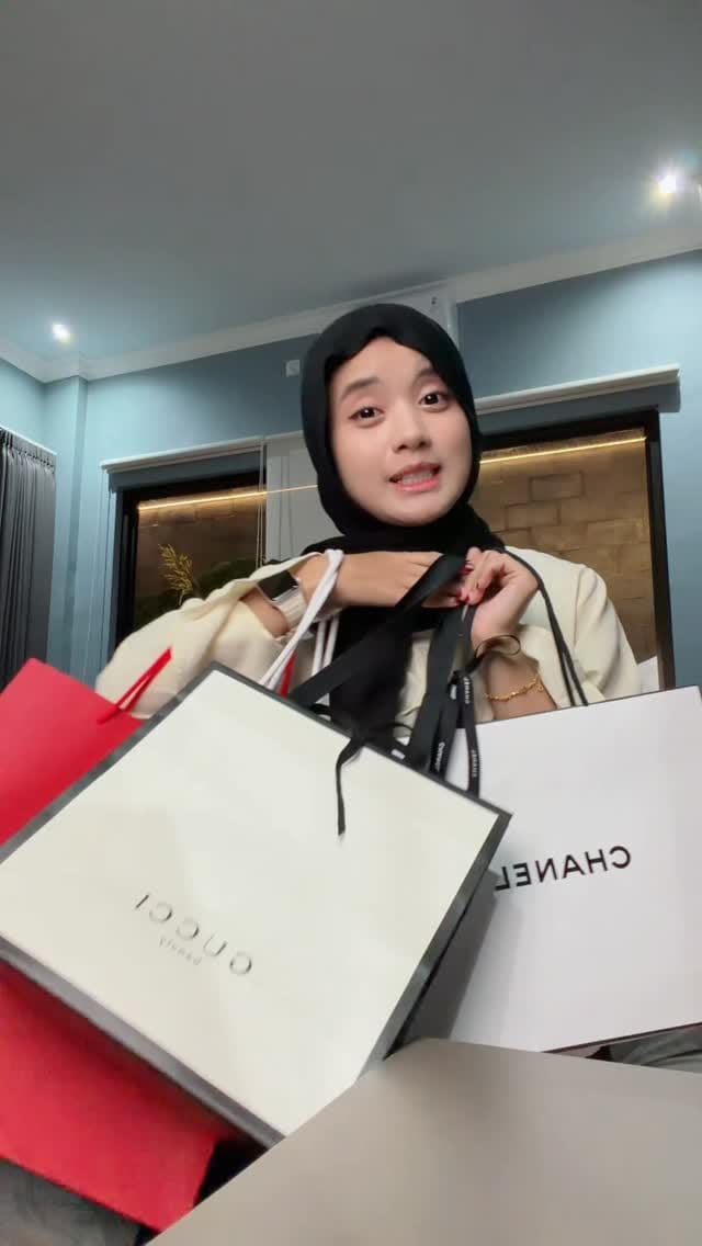 Post 3 by 𝐂𝐢𝐦𝐛𝐫𝐮𝐮𝐭 𝐠𝐚𝐦𝐢𝐧𝐠 on Instagram (video)