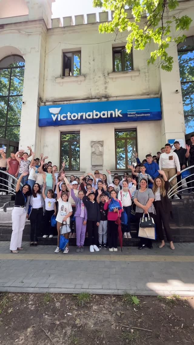 Post 1 by Victoriabank on Instagram (video)