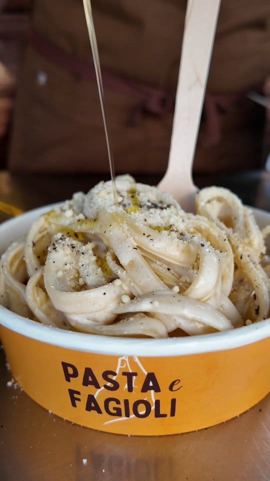 Post 6 by @perthsbeststreetfood on Instagram (video)