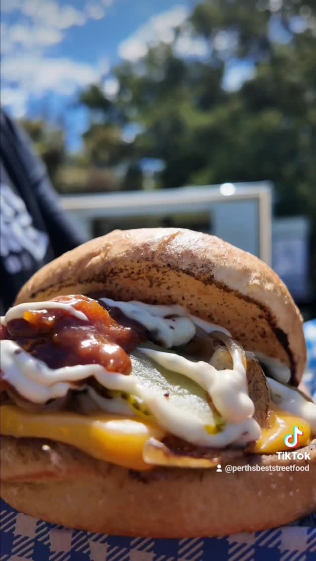 Post 3 by @perthsbeststreetfood on Instagram (video)