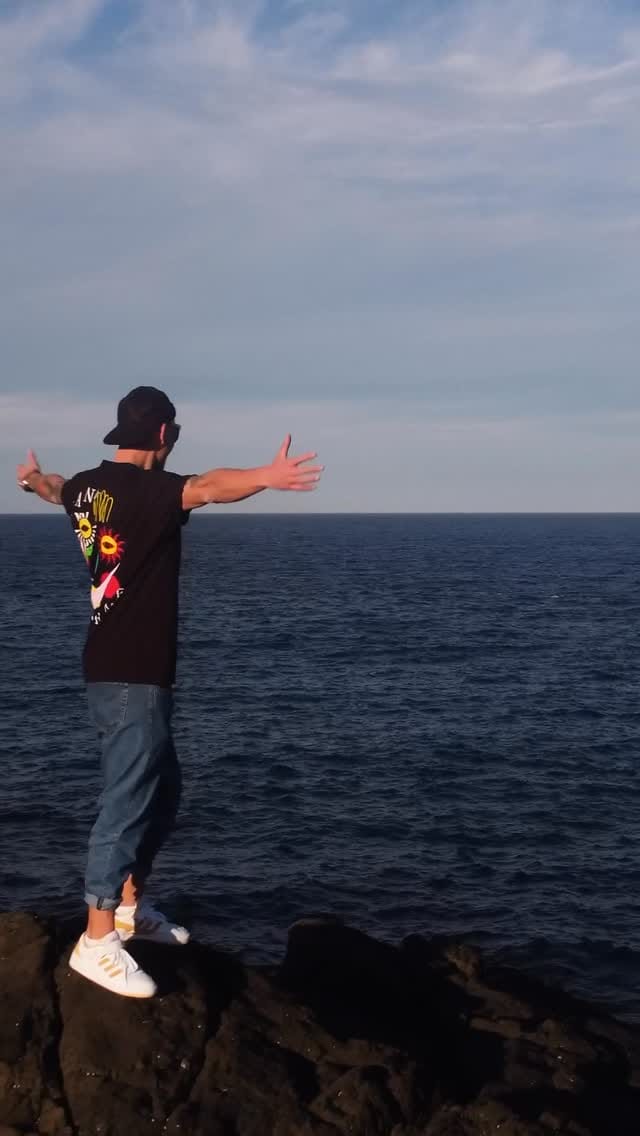Post 6 by Czuczu on Instagram (video)