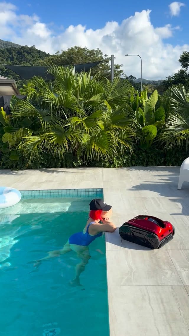 Post 10 by L i z z y on Instagram (video)