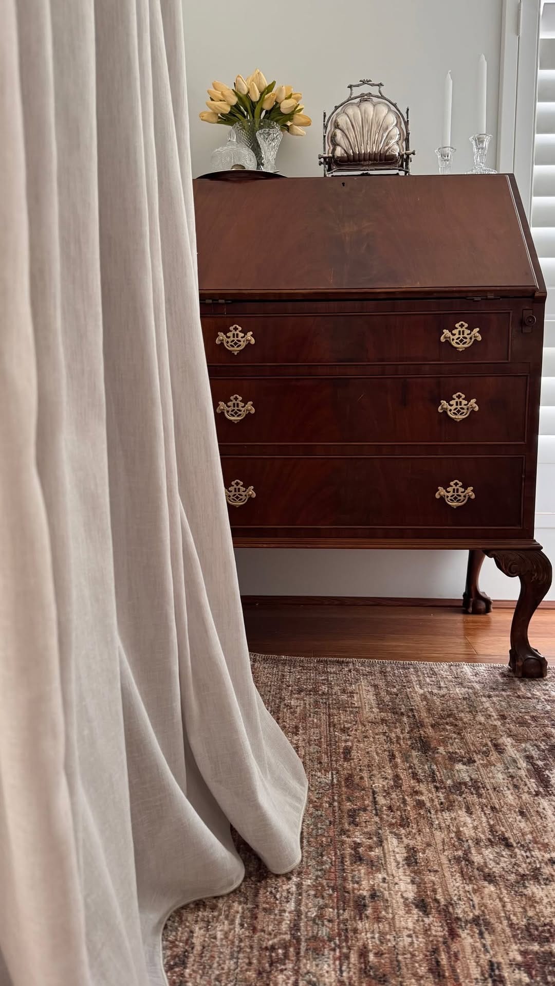 Post 1 by Sarah Dheays | Interior Designer & Stylist on Instagram (video)