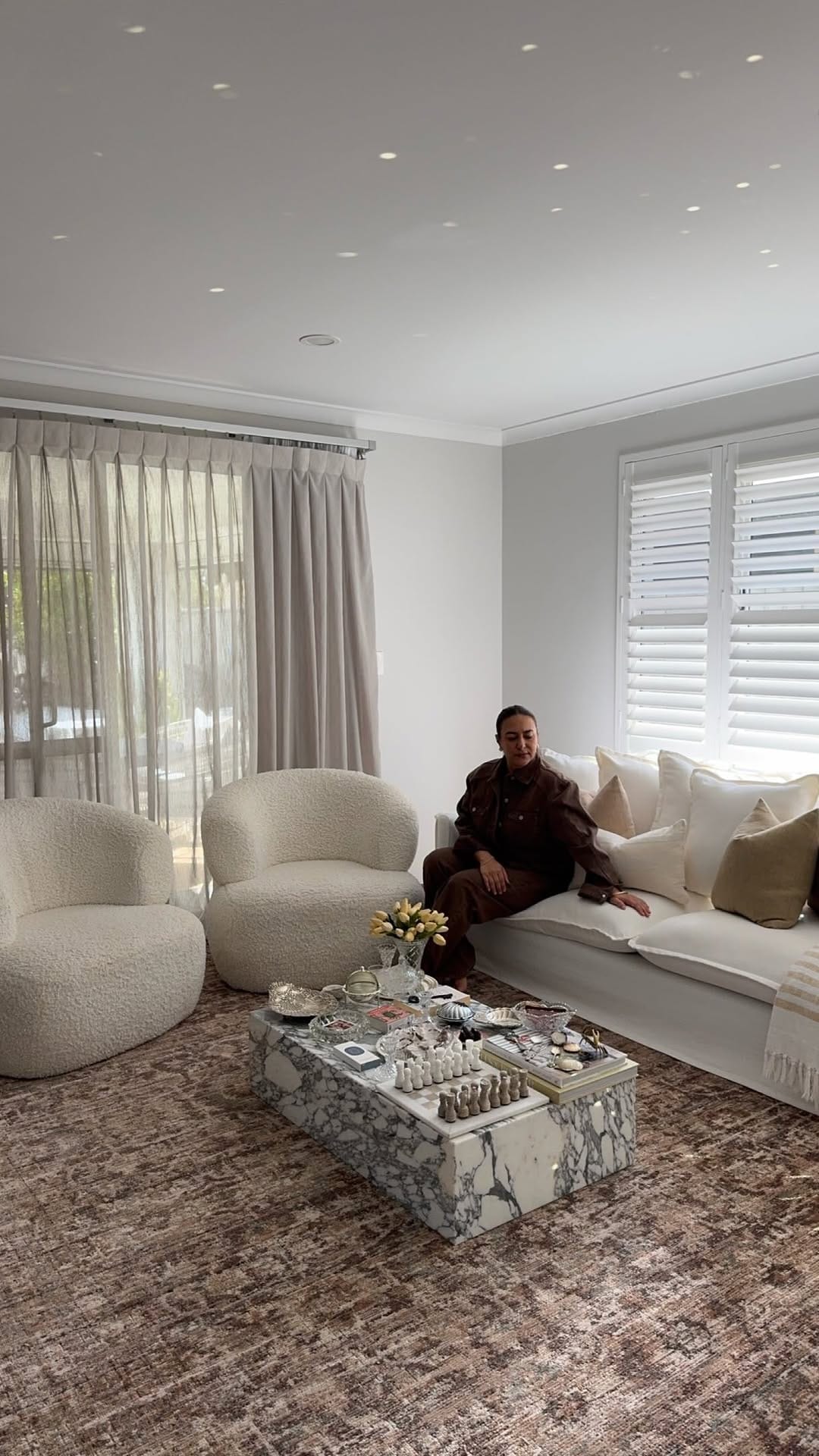 Post 8 by Sarah Dheays | Interior Designer & Stylist on Instagram (video)