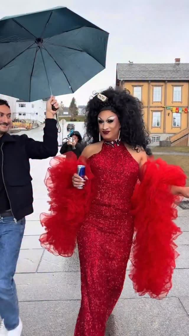 Post 6 by Aunty Tamara on Instagram (video)