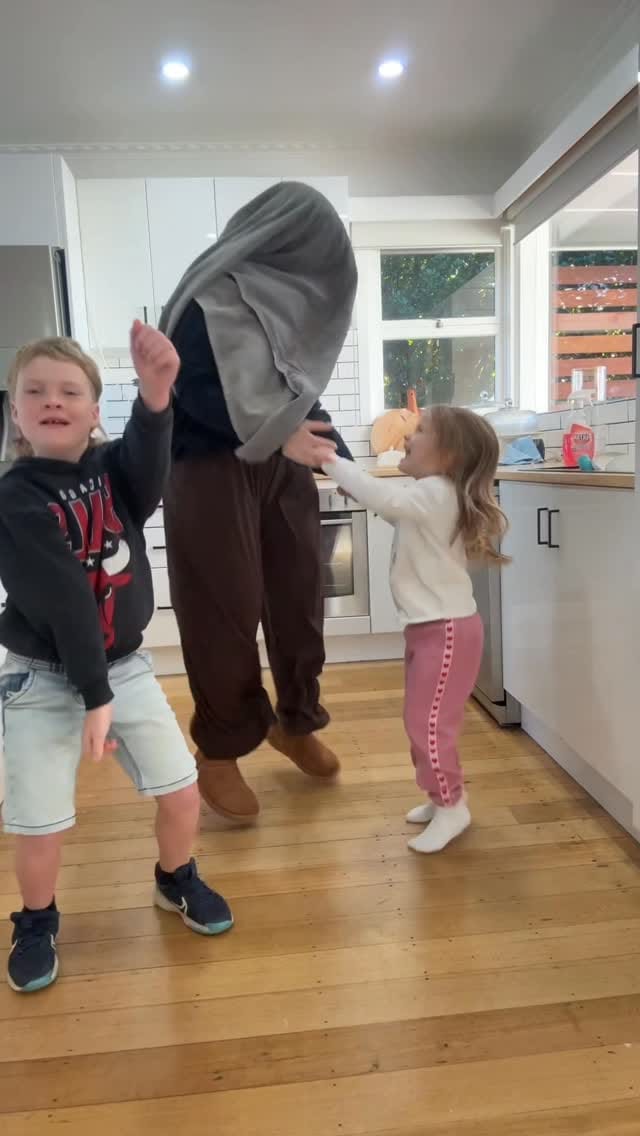 Post 2 by Lauren | mum of 5 | on Instagram (video)