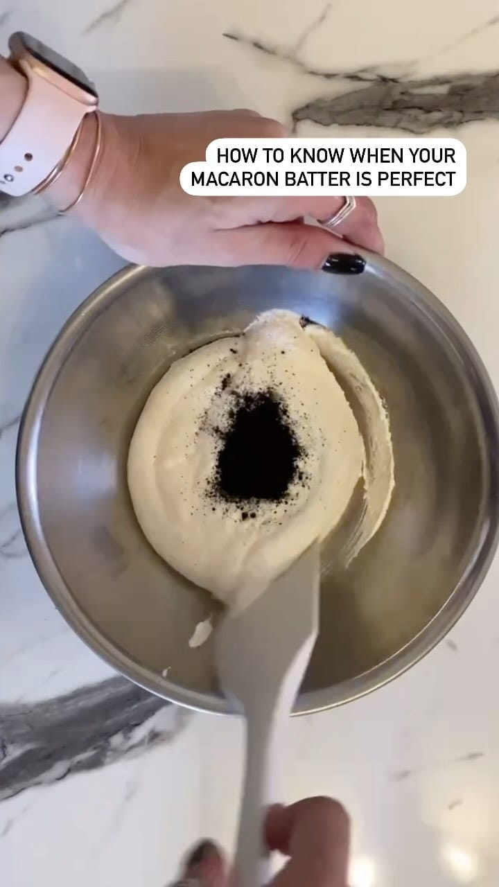 Post 9 by Macarons 🍪 #mactipthursday on Instagram (video)