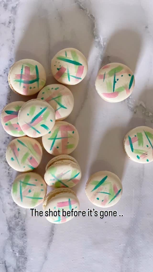Post 4 by Macarons 🍪 #mactipthursday on Instagram (video)