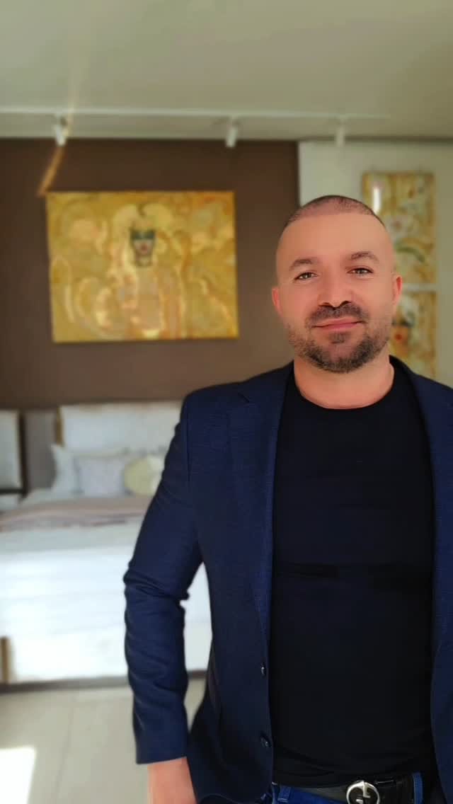Post 1 by ɪɴᴛᴇʀɪᴏʟᴜx | 𝒜𝓁𝑒𝓍 ℳ𝒶𝓇𝓉𝒶 on Instagram (video)