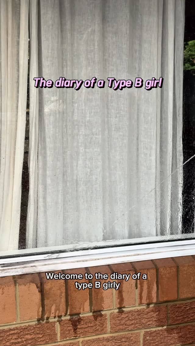 Post 8 by Georgia & Charlie 🐻 on Instagram (video)