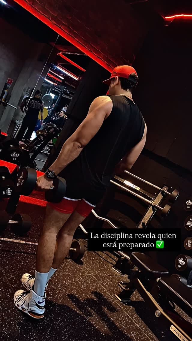 Post 6 by Rafael Acosta on Instagram (video)
