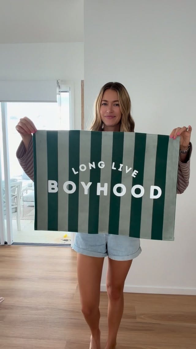 Post 2 by Bec Louis on Instagram (video)