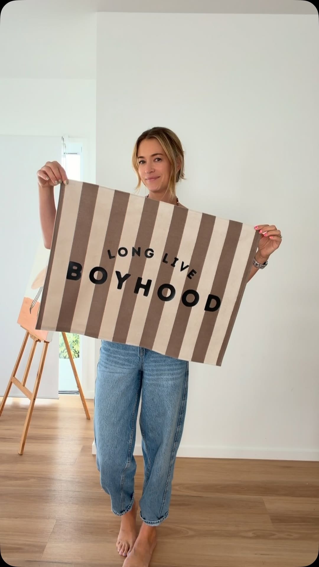 Post 6 by Bec Louis on Instagram (video)