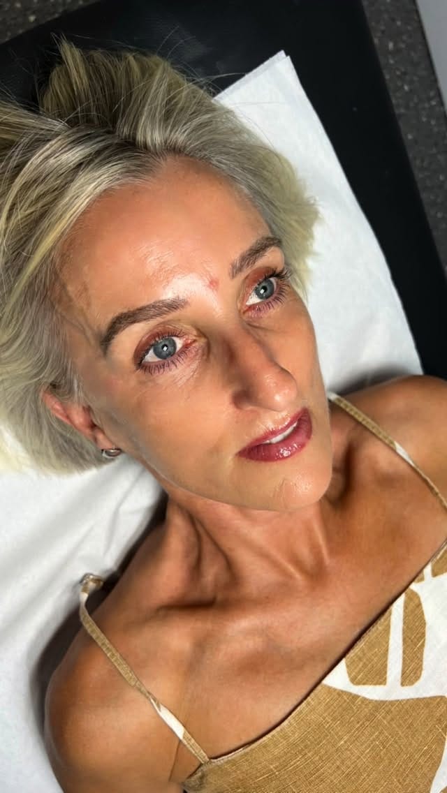 Post 8 by ⭐️Simòne Elise Artistry⭐️ on Instagram (video)