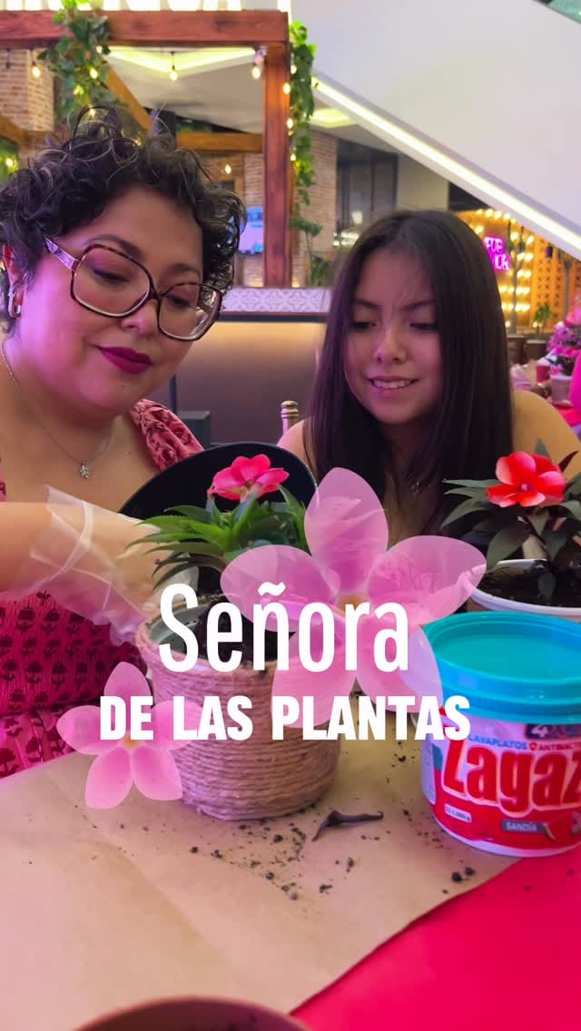 Post 6 by Mónica Velásquez on Instagram (video)