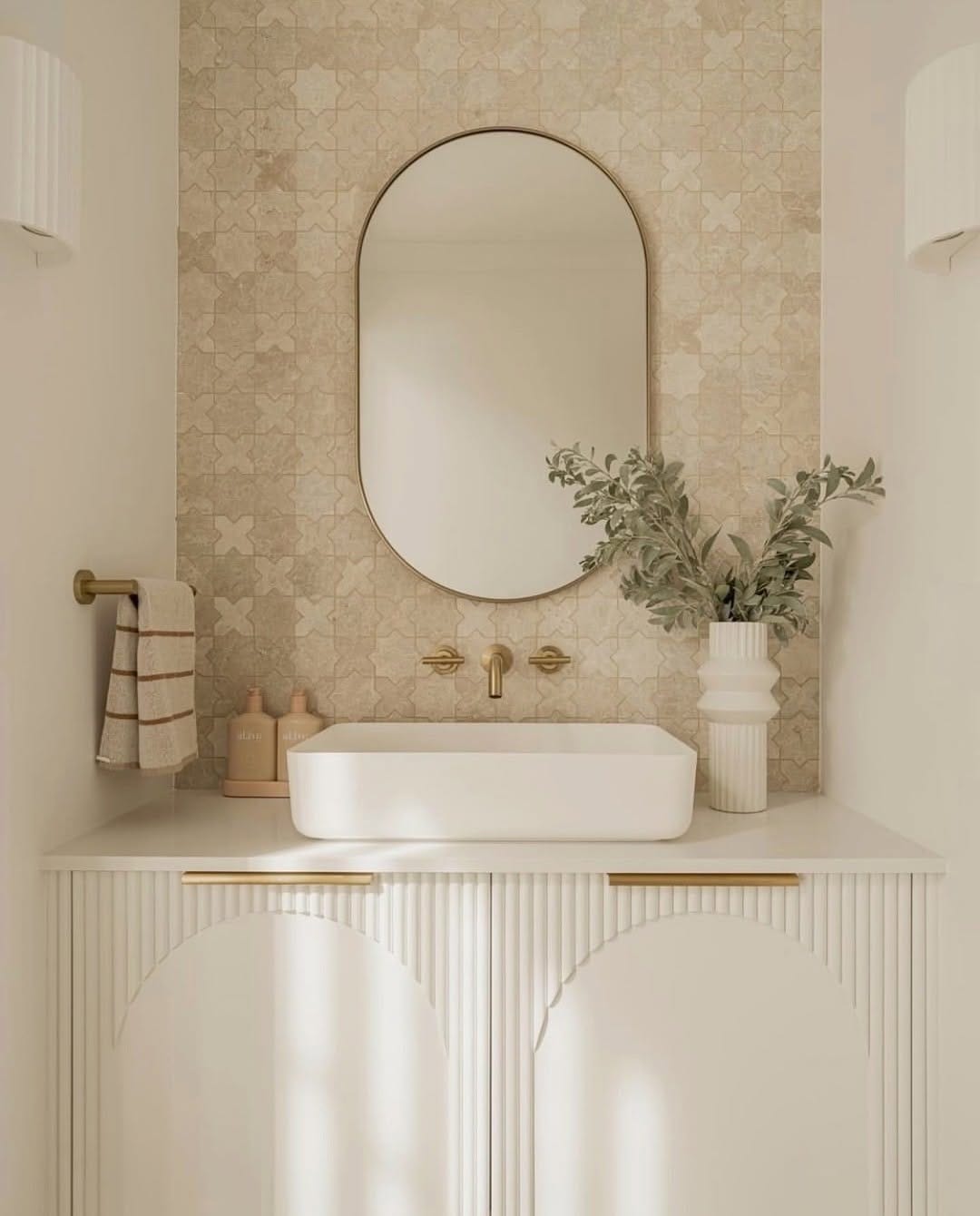 Post 9 by Edge Tile + Stone on Instagram (image)