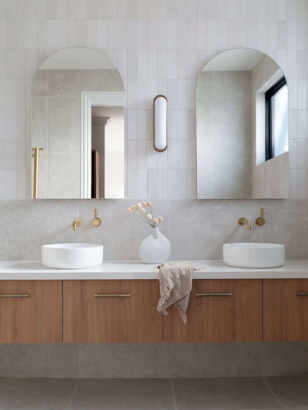 Post 10 by Studio Black Interiors | Maria Cerne | Interior Designer on Instagram (carousel)